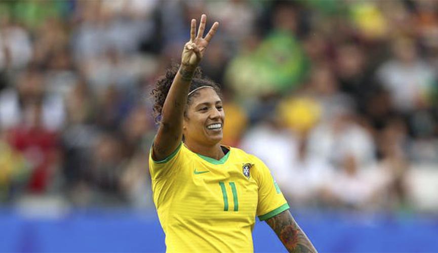 Com 3 gols, Cristiane dá show e Brasil começa com tudo na Copa do Mundo