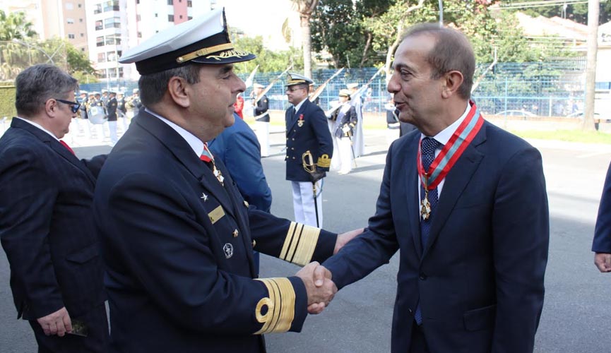 Miguel haddad condecorado pela Marinha