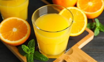 Suco natural de fruta pode ser tão ruim para a saúde de idosos quanto refrigerante