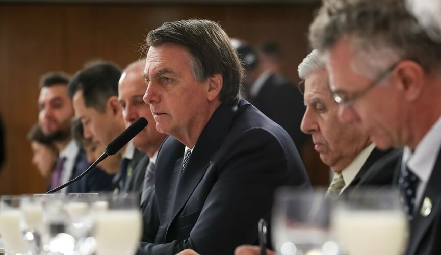 ‘Passar fome no Brasil é uma grande mentira’, diz Bolsonaro