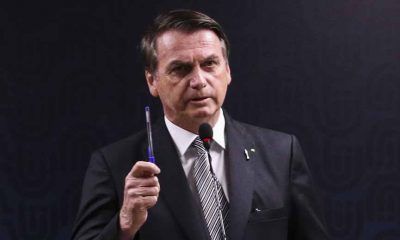 Bolsonaro diz que indicará alguém 'terrivelmente evangélico' para STF