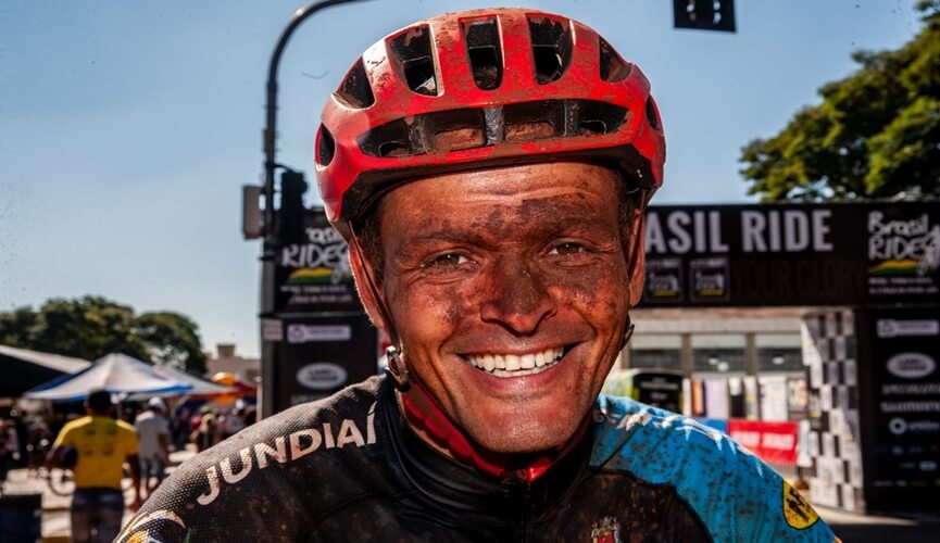Ciclista de Jundiaí é campeão do mundo de Mountain Bike