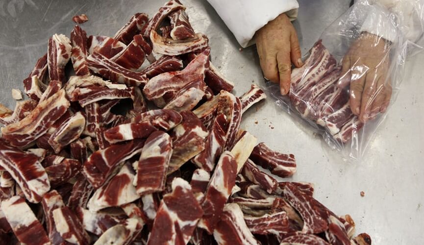 Finlândia propõe banir importação de carne brasileira na Europa