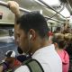 Campanha pede que passageiros usem fones de ouvido no transporte público