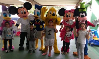 HU recebe visita de personagens da Disney e pacientes ficam encantados