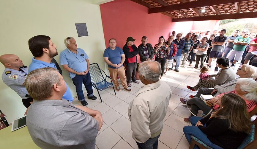 Moradores do Corrupira conhecem projetos para melhoria viária da região
