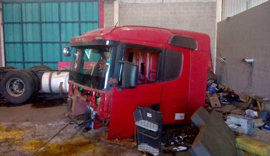 Polícia descobre desmanche de caminhões em Itupeva