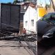 Caminhão faz ‘strike’ e derruba 4 poste de uma vez na Ponte São João