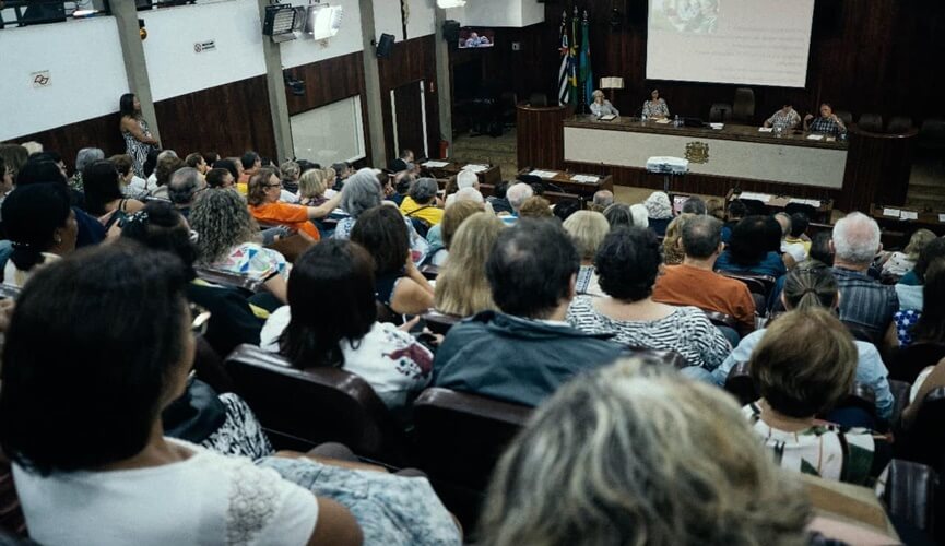 ‘Câmara Viva’ convida mulheres para discutirem sobre multifunções na sociedade