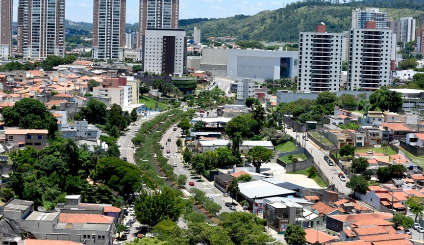 Trechos da Avenida 9 de Julho serão interditados neste domingo