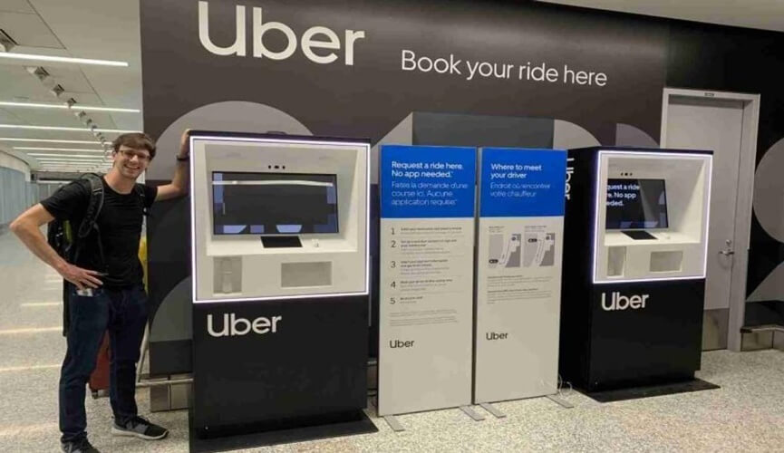 Uber inaugura quiosque em aeroporto para solicitar corrida sem o smartphone