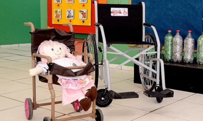 Professora constrói cadeira de rodas de PVC para ensinar acessibilidade aos alunos em Várzea Paulista