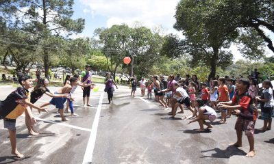 Famílias comemoram Dia das Crianças em parques da cidade