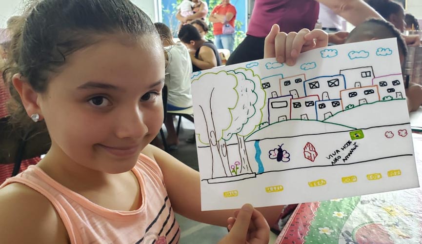 Crianças sugerem ideias para grafite no viaduto do São Camilo