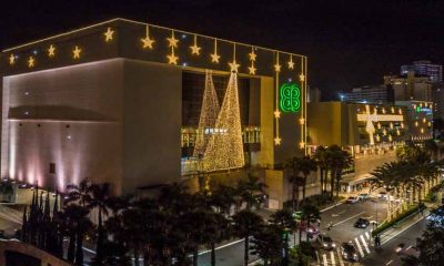 Foto aérea do JundiaíShopping com decoração de Natal