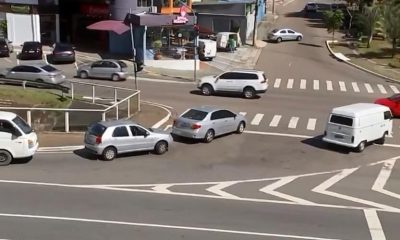 Avenida Jundiaí com carros