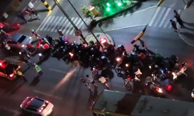 Foto de motos fazendo buzinaço em avenida