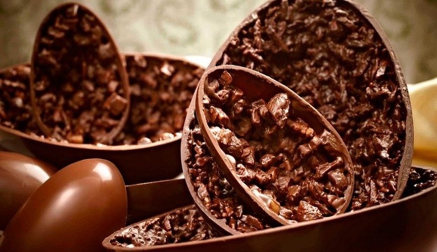 ovos de Páscoa de chocolate com castanha trufados