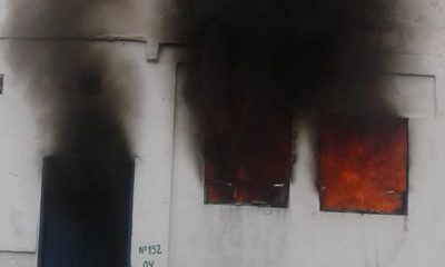 Casa pegando fogo