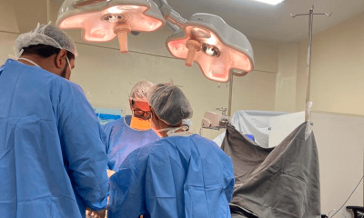 Médicos fazem captação de órgãos em centro cirúrgico