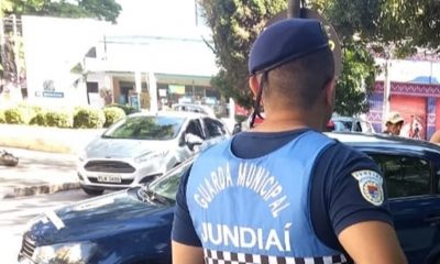 Foto de guarda municipal no Centro de Jundiaí