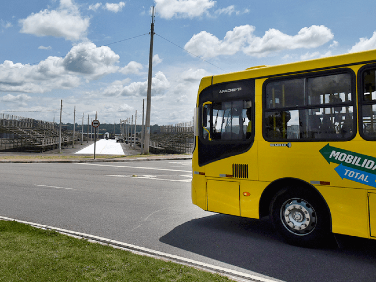 Três linhas de ônibus terão horários alterados aos sábados em