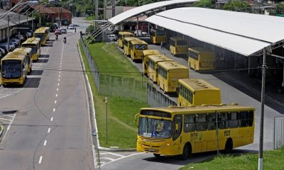 Terminal Vila Arens, com ônibus