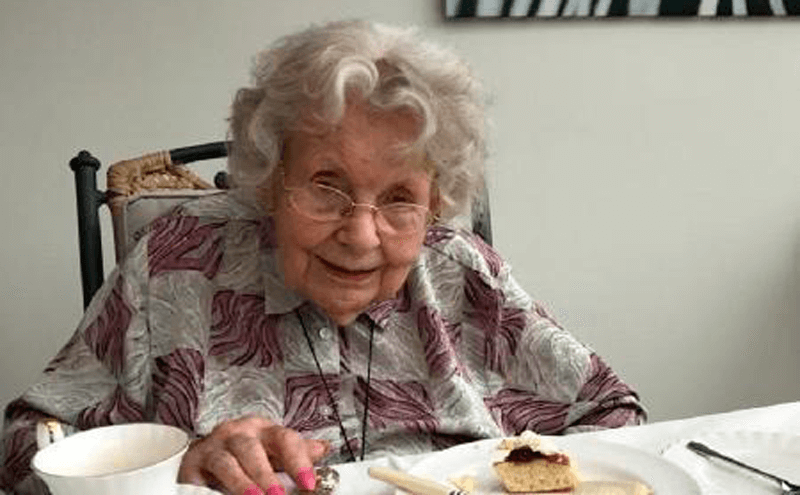 Rita Reynolds comemora 99 anos