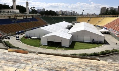 Hospital de campanha montado no estádio do Pacaembu, em São Paulo