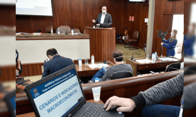 José Antonio Parimoschi apresenta projeções na Câmara de Jundiaí