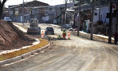 Foto de obras em rua