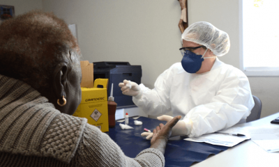 Idosa é testada para coronavírus