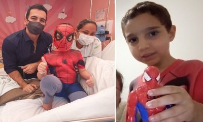 Foto de criança com fantasia do homem-aranha, à esquerda; foto de criança com homem-aranha, à esquerda