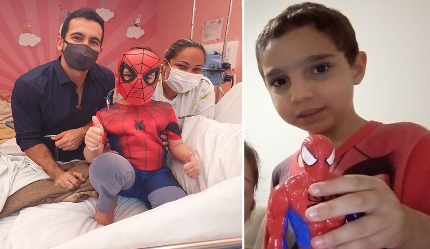 Foto de criança com fantasia do homem-aranha, à esquerda; foto de criança com homem-aranha, à esquerda