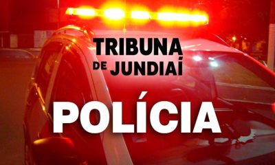 Foto de viatura policial com logo do Tribuna de Jundiaí