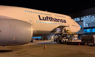 Avião da Lufthansa chegando em aeroporto