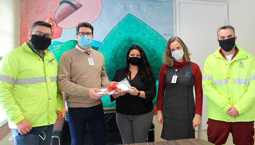 CCR AtoBAn doa máscaras ao Hospital São Vicente. (Foto: Divulgação)
