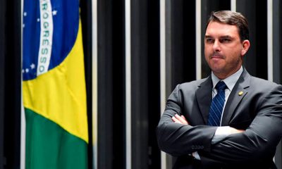 Flávio Bolsonaro denunciado pelo esquema das rachadinhas. (Foto: Agência Senado)