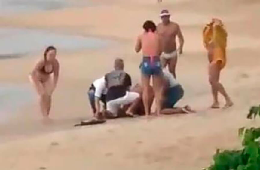 Menina é atingida por raio em praia no RJ. (Foto: Divulgação)