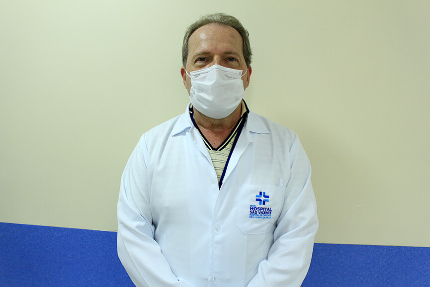 Dr. Eduardo alerta sobre os riscos da pneumonia em idosos. (Foto: Divulgação)