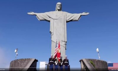Fuzileiros norte-americanos em frente ao Cristo Redentos, no Rio de Janeiro.