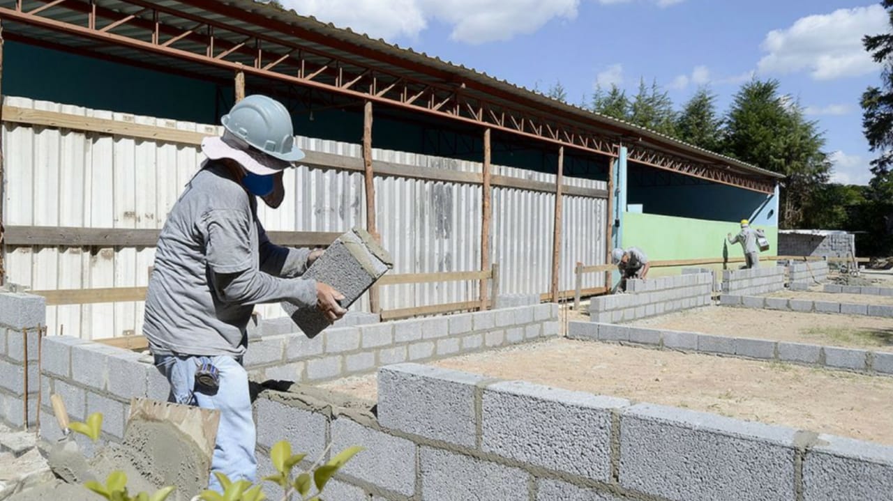 Obra em uma das escolas municipais de Várzea Paulista