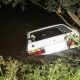 Carro que levava nove pessoas cai de ponte e seis crianças e um homem morrem no Rio de Janeiro