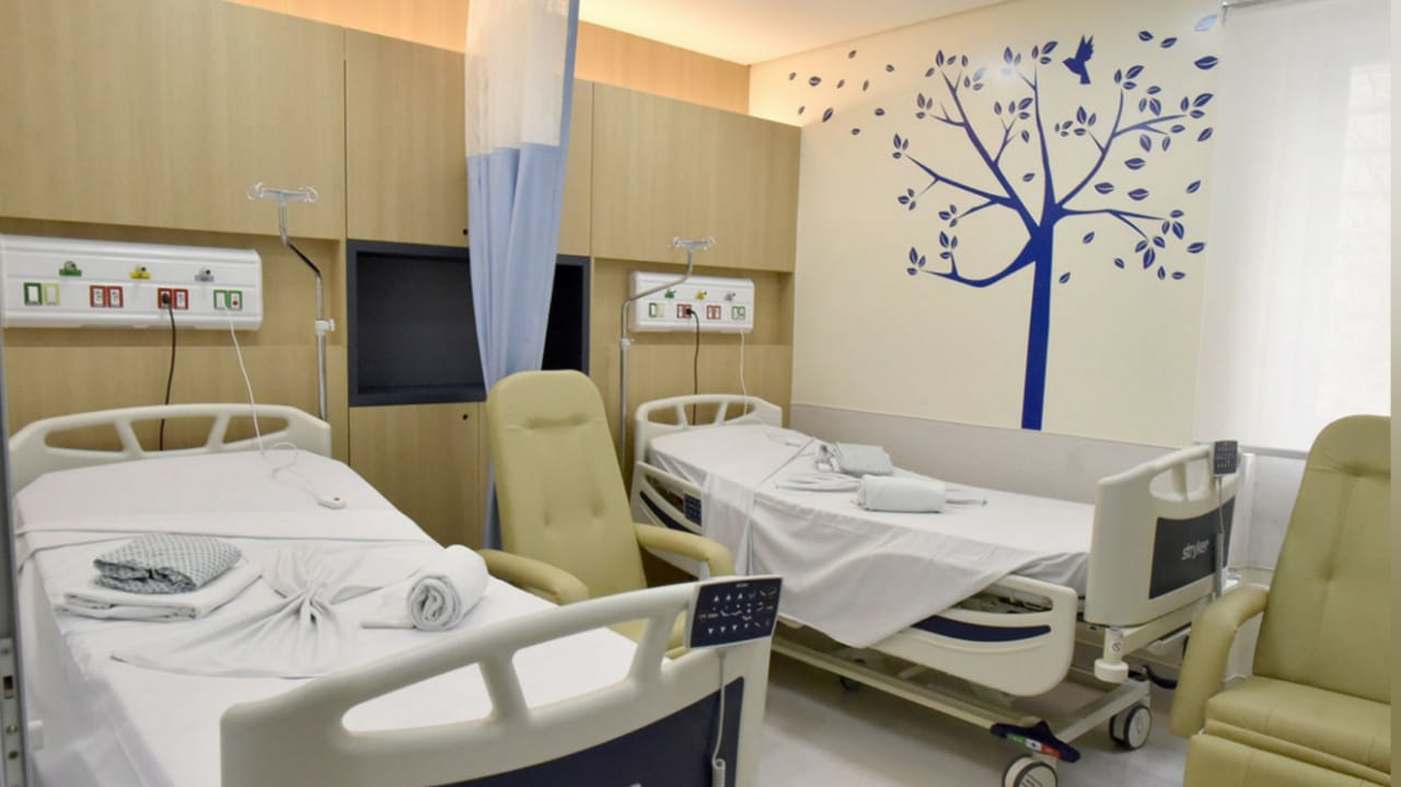 Sala do Hospital São Vicente, parte do projeto "Acolha um Quarto, Conforte Vidas"