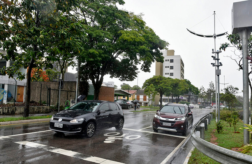 Radares na avenida Nove de Julho: equipamentos ainda estão inoperantes. (Foto: Divulgação)
