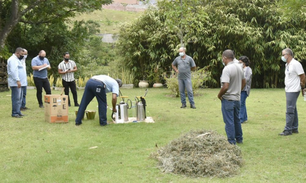 Técnicos de Vigilância Ambiental participam de treinamento para uso de novo inseticida contra arboviroses.