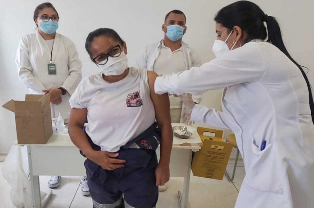 Vacinação contra Covid-19 em Várzea Paulista