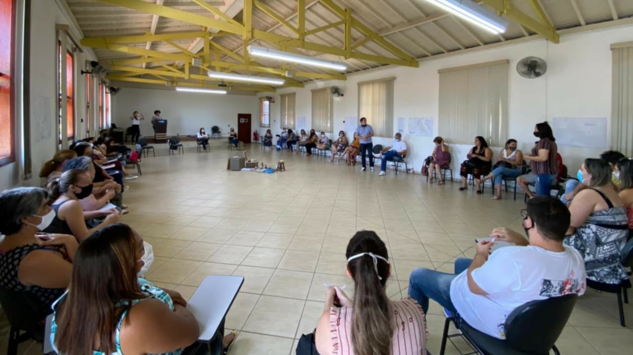 Equipe da futura Clínica da Família Vila Hortolândia participa de encontro de integração.