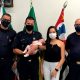 GCM de Várzea Paulista salva bebê engasgado. (Foto: Divulgação)