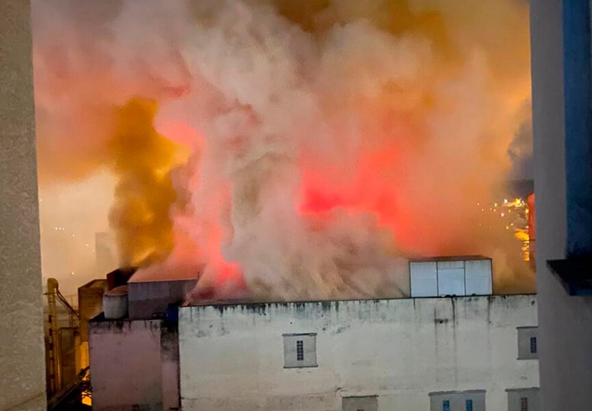 Incêndio na Vila Hortolândia. (Foto: Divulgação)